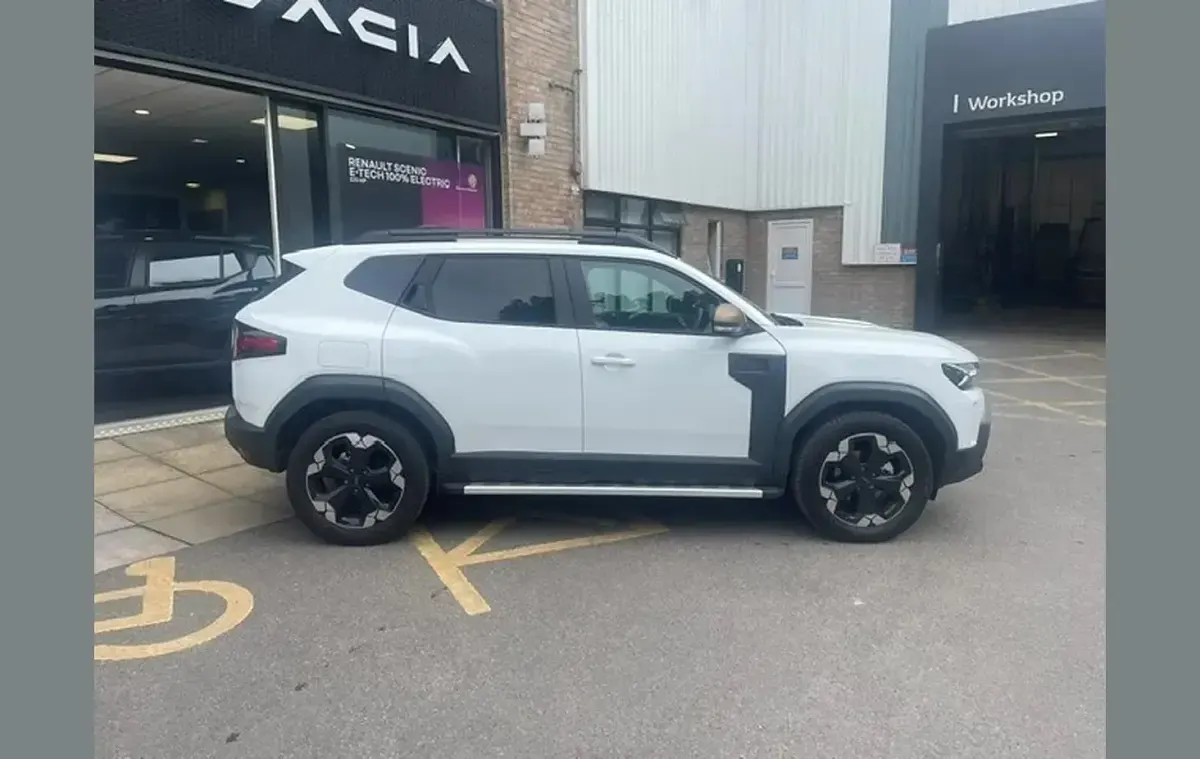 New Dacia Duster Extreme 155 HP (114 kW) 2026 White SUV