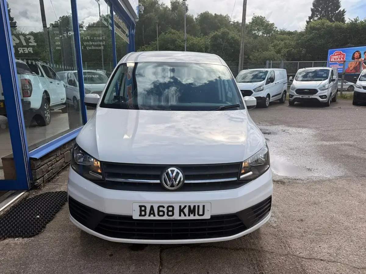 Used VW Caddy Startline 102 HP (75 kW) 2019 White MPV