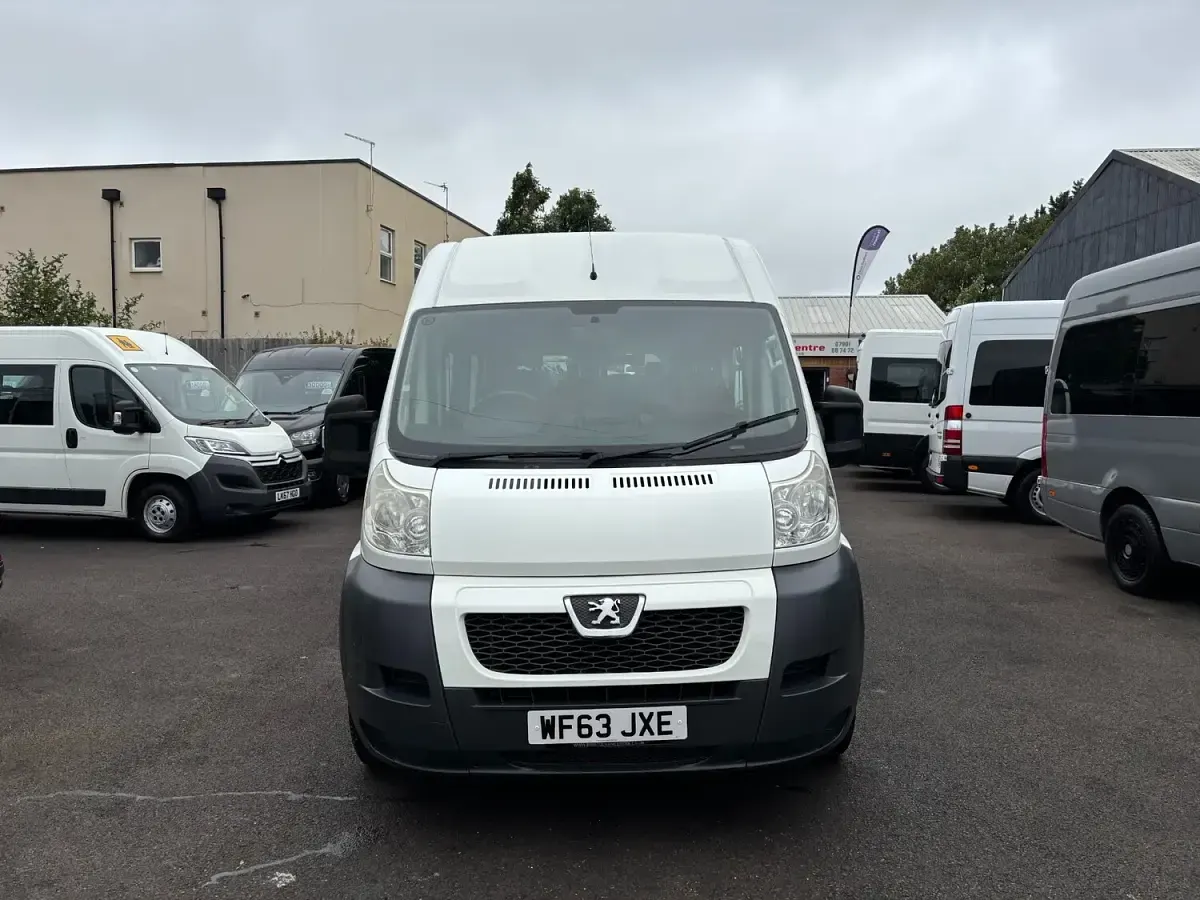 Used Peugeot Boxer 130 HP (95 kW) 2013 White Van
