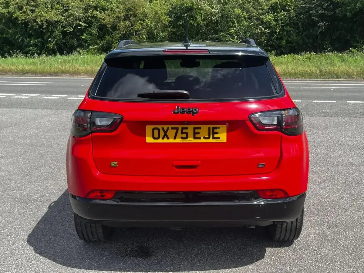 New Jeep Compass Altitude 130 HP (95 kW) 2025 Red/black SUV