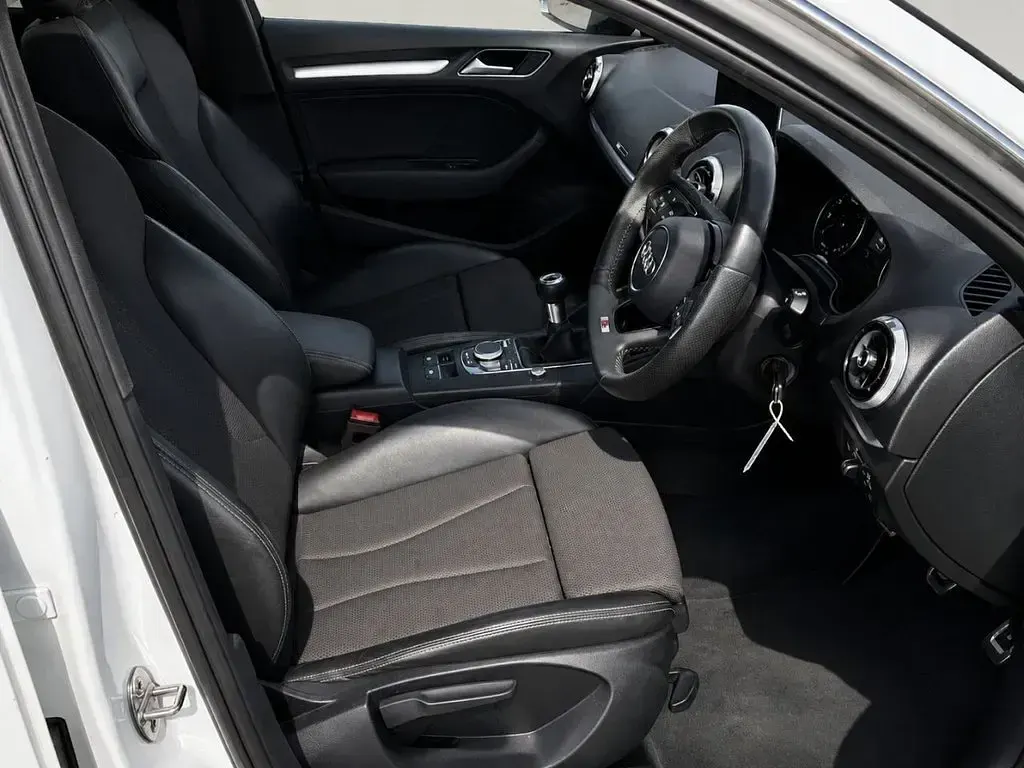 Used Audi A3 S-Line 150 HP (110 kW) 2018 White Sedan