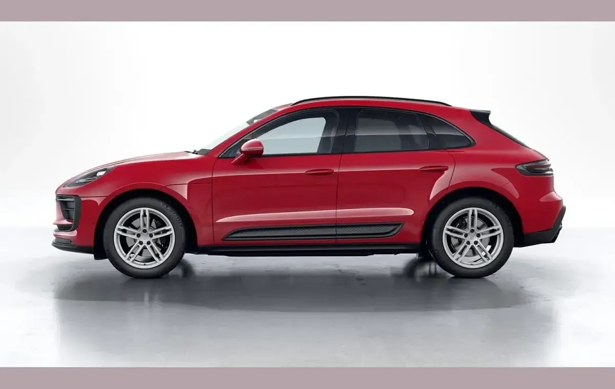 Used Porsche Macan 261 HP (191 kW) 2024 Red SUV