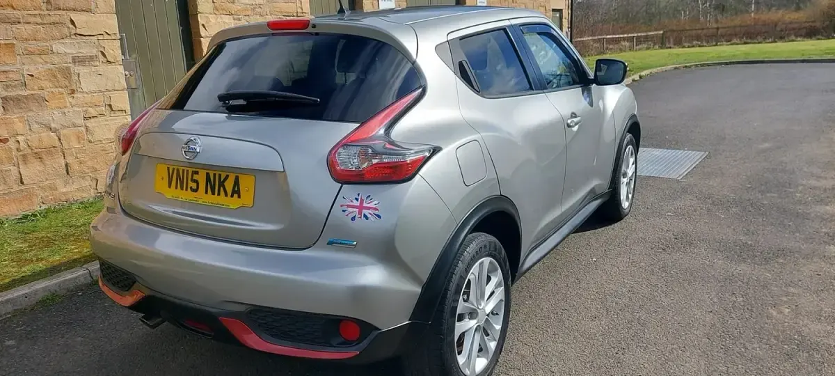 Used Nissan Juke Acenta Premium 110 HP (80 kW) 2015 Silver SUV