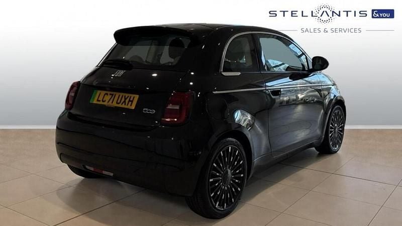Used Fiat 500e La Prima 85 kW (116 HP) 2022 Black Hatchback