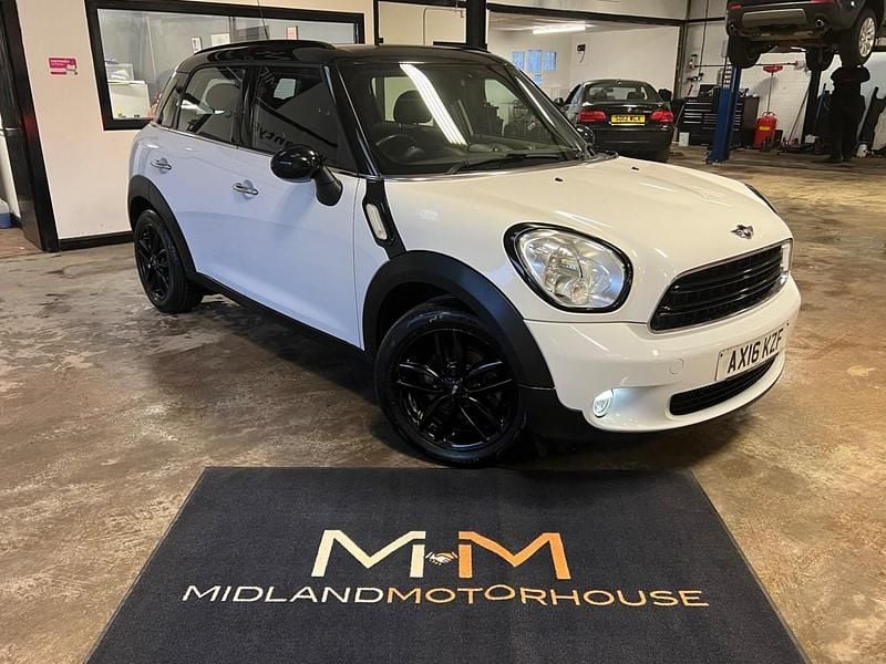 White Used 2016 Mini Cooper D Hatchback | £3,500 (Fair price) - Image 1/3