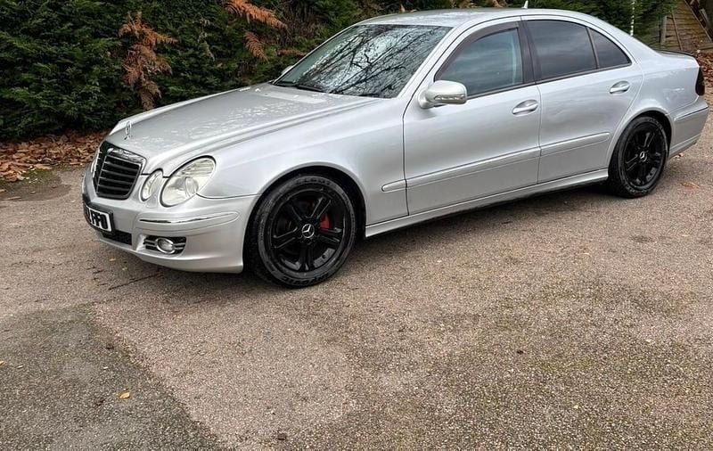 Silver Used 2007 Mercedes E220 Avantgarde Sedan | £2,000 - Image 1/4