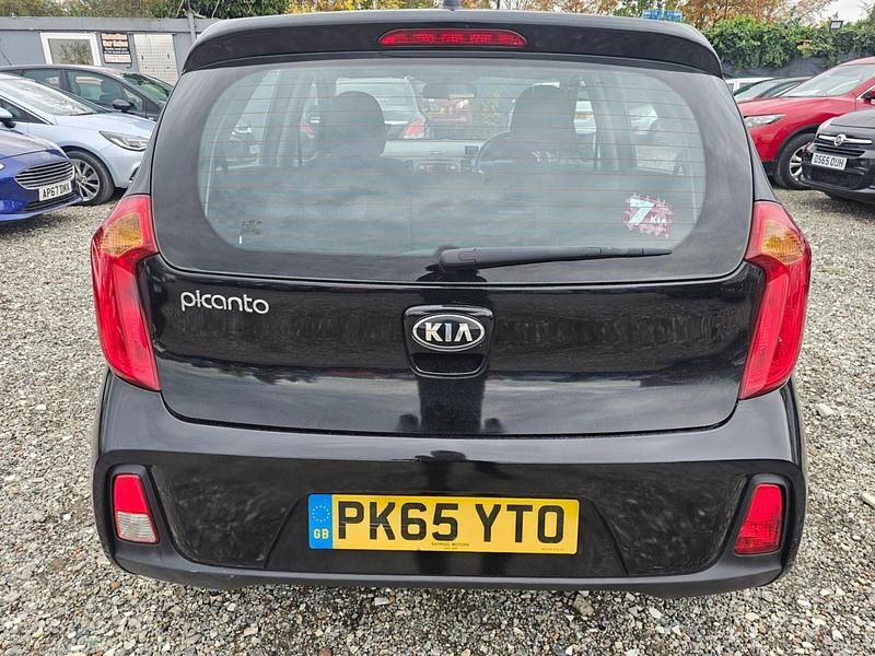 Used Kia Picanto 65 HP (47 kW) 2015 Black Hatchback