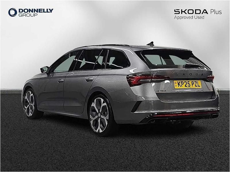 Used Skoda Octavia vRS 195 HP (143 kW) 2025 Graphite grey metallic Estate
