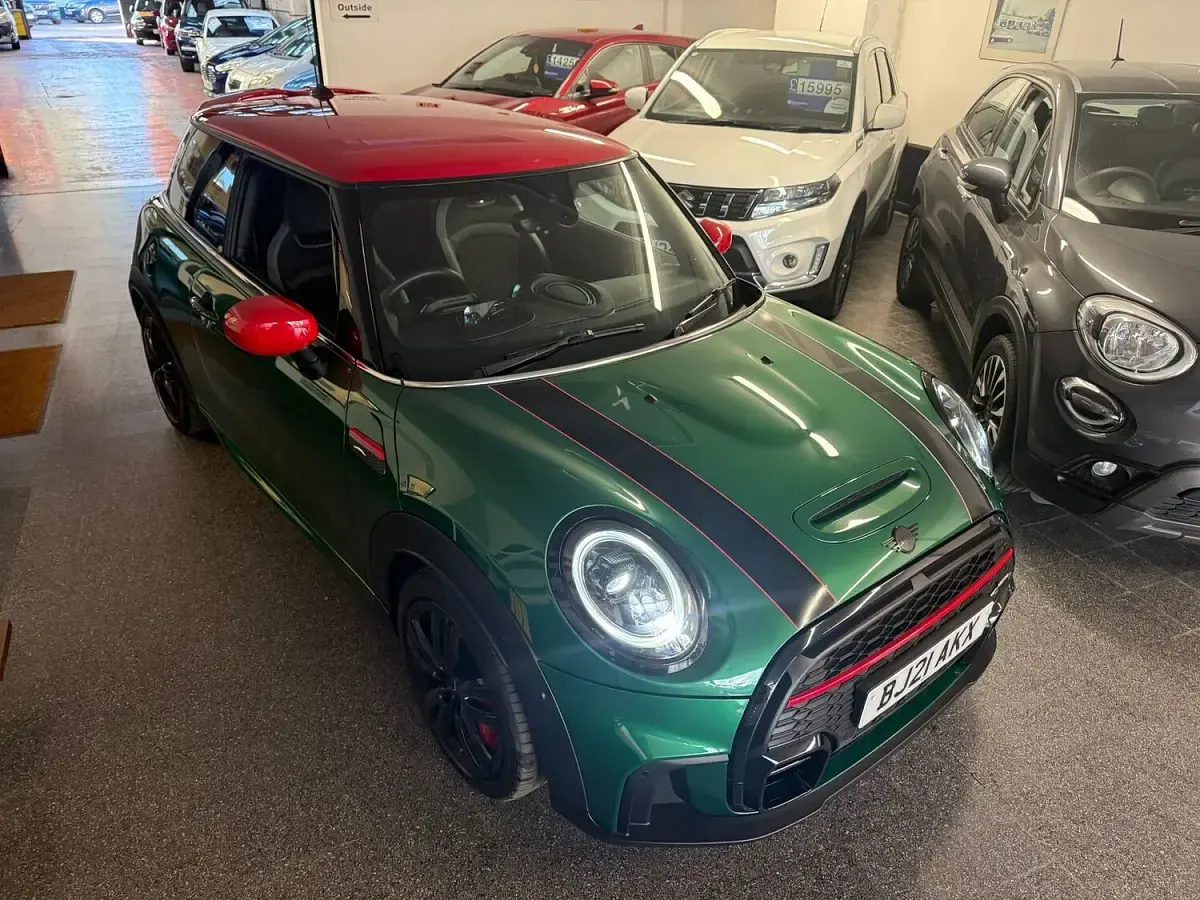 Used Mini John Cooper Works Hatch 231 HP (169 kW) 2021 Green Hatchback