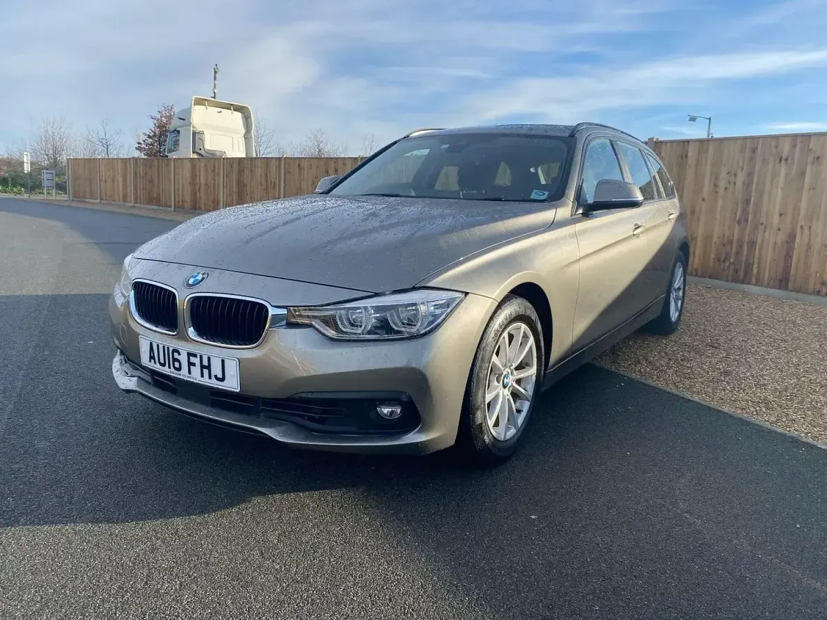 Used BMW 320 184 HP (135 kW) 2016 Gold Estate