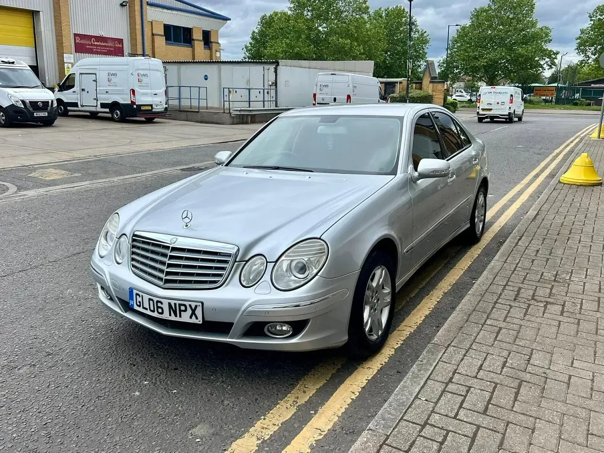 Used Mercedes E280 Elegance 2006 Silver Sedan