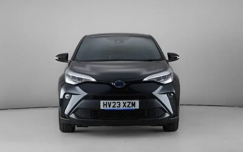 Used Toyota C-HR 122 HP (89 kW) 2023 Black SUV