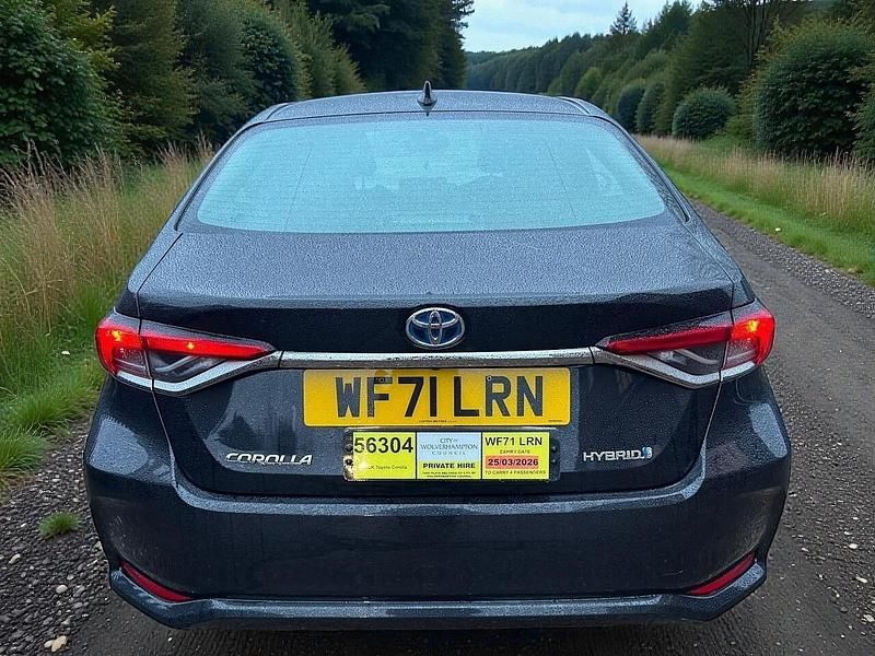 Usado Toyota Corolla 122 HP (89 kW) 2021 Preto Sedan