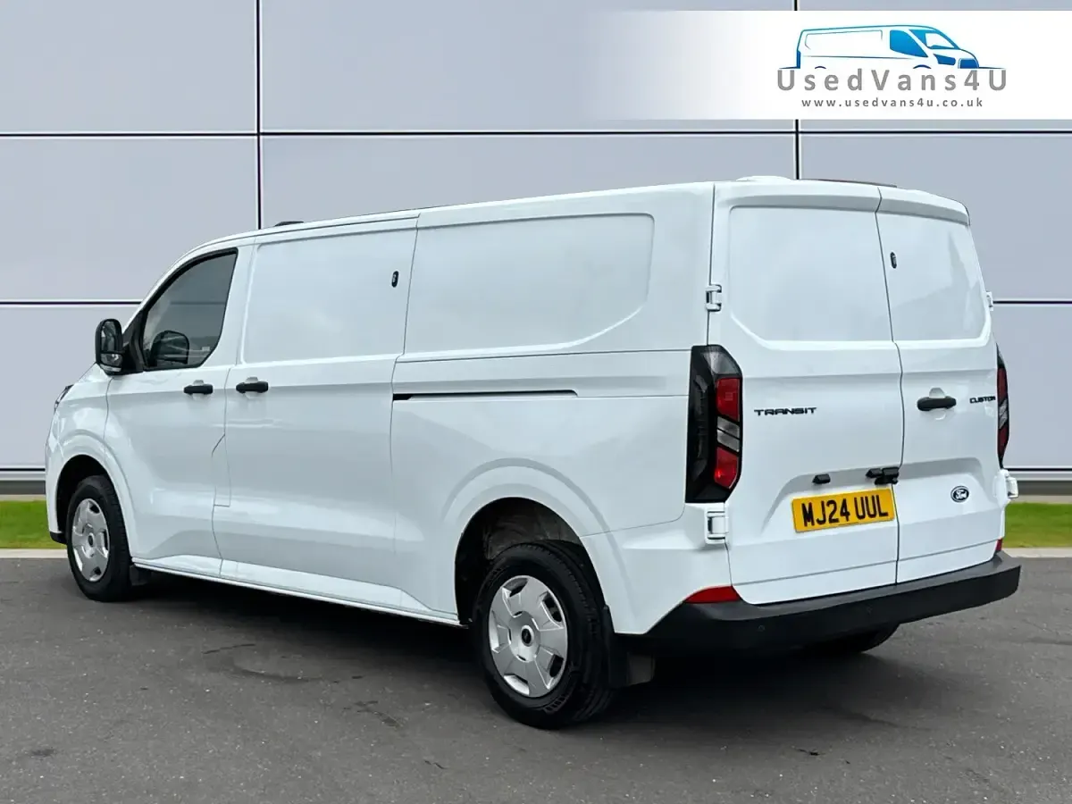 Used Ford Transit Custom Trend 110 HP (80 kW) 2024 White Van