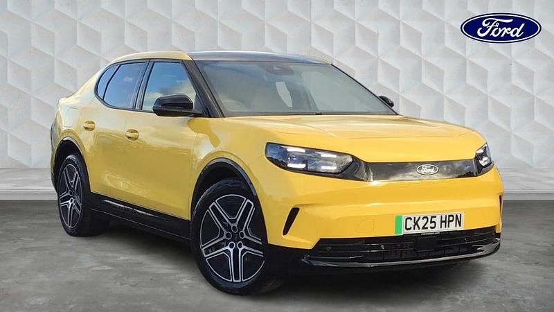 Used Ford Capri Premium 210 kW (286 HP) 2025 Yellow Hatchback