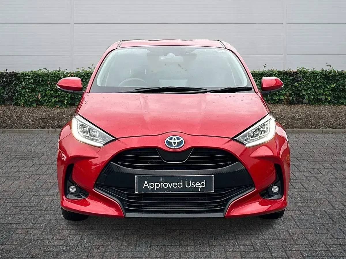 Used Toyota Yaris Design 2023 Red Hatchback