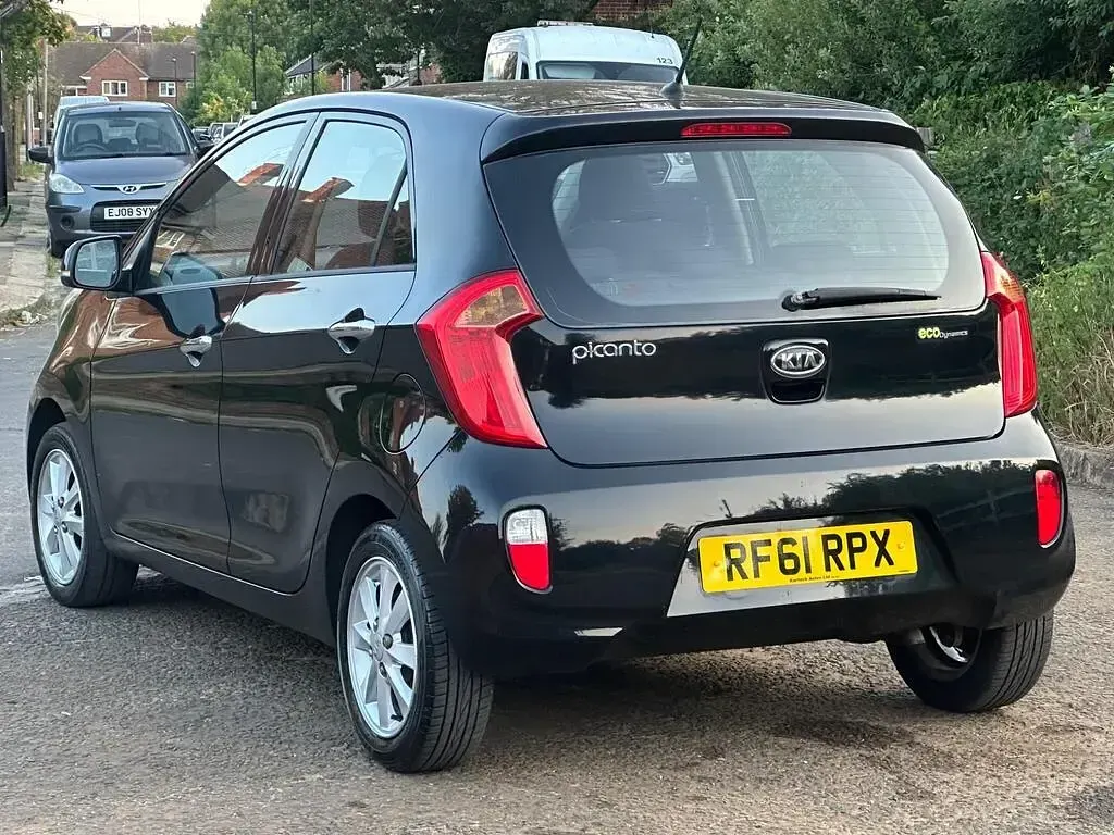 Used Kia Picanto 85 HP (62 kW) 2011 Black Hatchback
