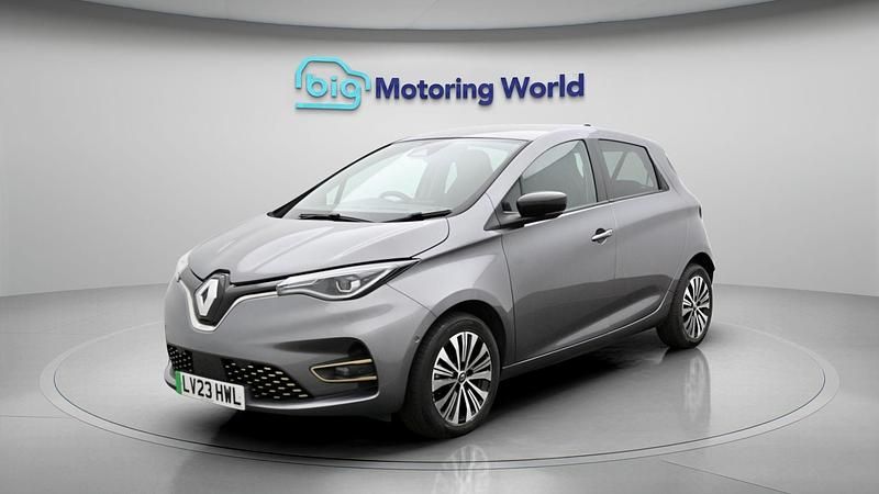 Used Renault Zoe Techno 100 kW (136 HP) 2023 Grey Hatchback