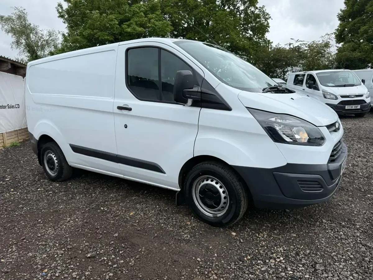 Usado Ford Transit Custom 105 CV (77 kW) 2017 Blanco Van