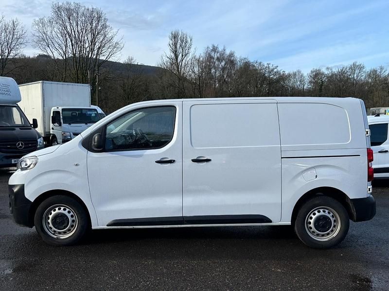 Second-hand Peugeot Expert Premium 2023 Alb Van