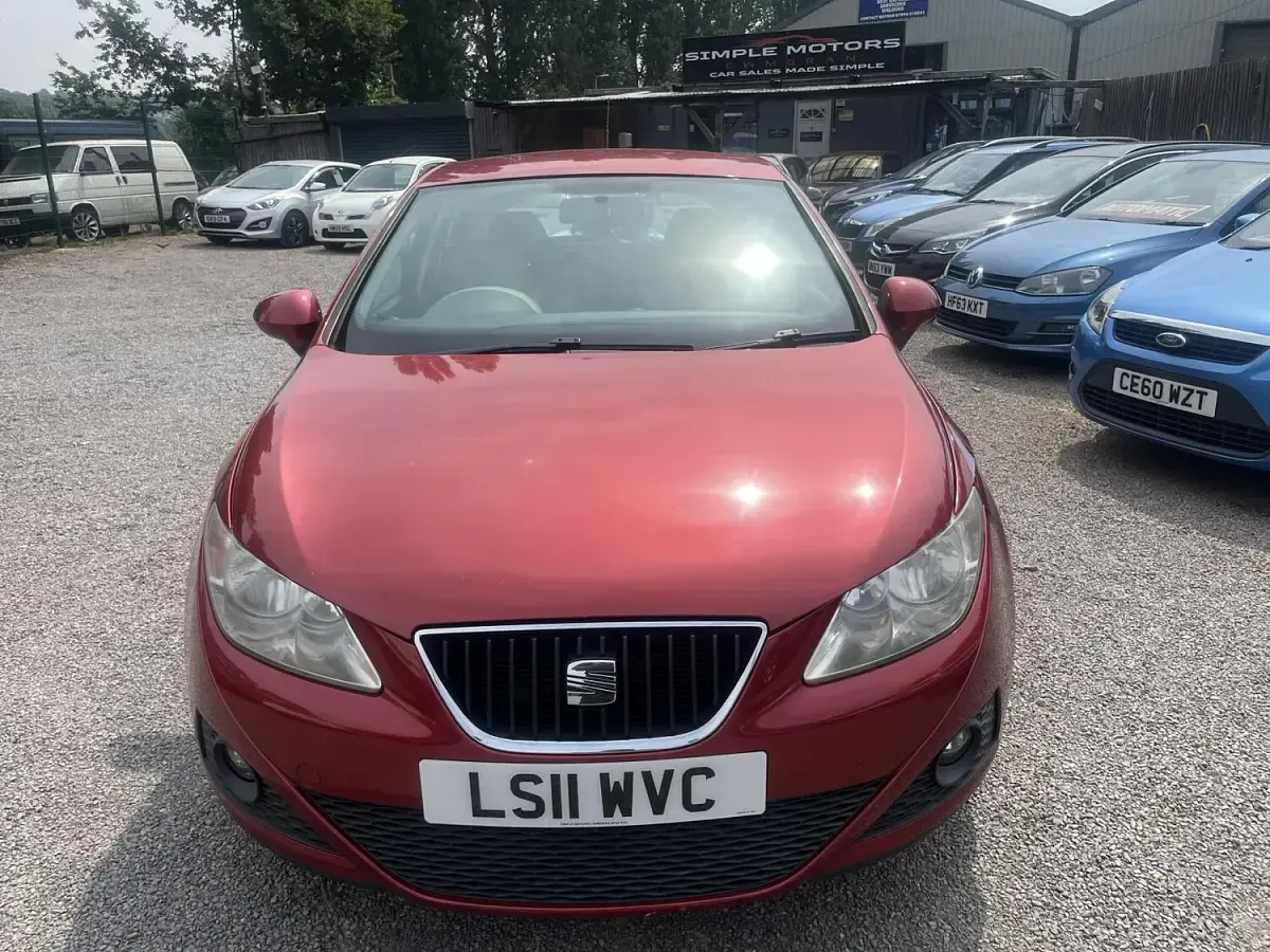 Used Seat Ibiza SE 105 HP (77 kW) 2011 Red Hatchback