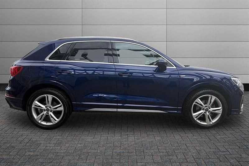 Second-hand Audi Q3 S-Line 150 CP (110 kW) 2022 Albastru SUV