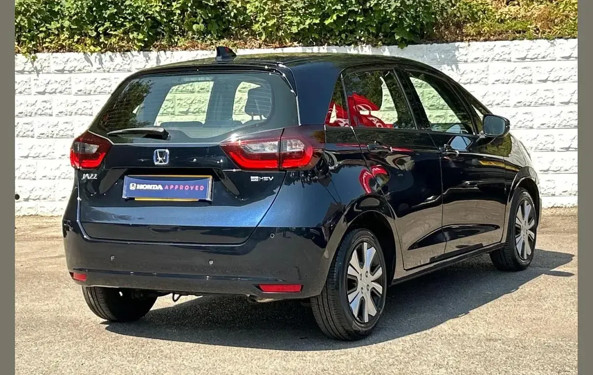 Used Honda Jazz Hybrid 109 HP (80 kW) 2022 Midnight blue Hatchback
