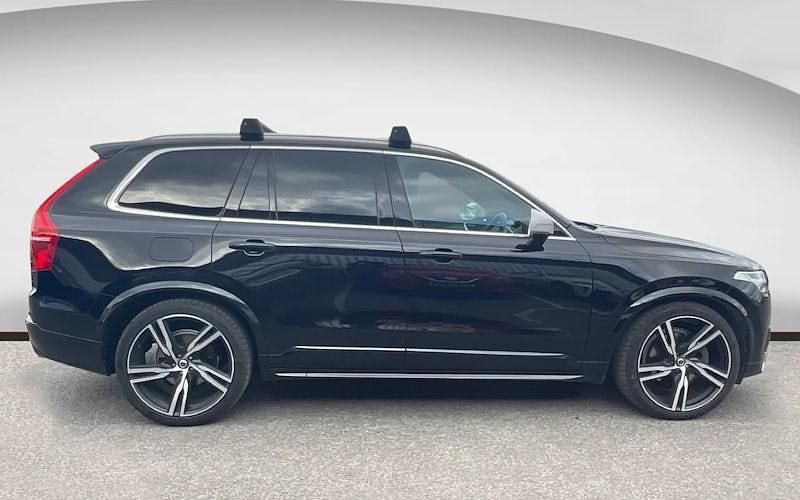 Usado Volvo XC90 R-Design Pro 235 HP (172 kW) 2019 Preto SUV