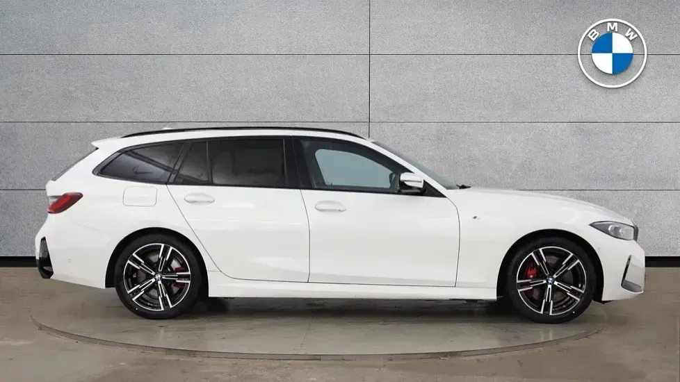 Used BMW 320 M Sport 181 HP (133 kW) 2025 White Estate