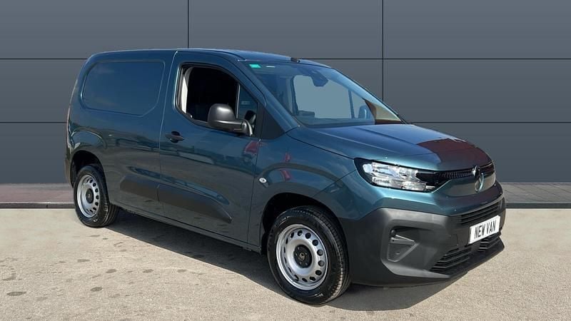 New 2025 Citroën Berlingo MPV | £18,500 (Good price) - Image 1/4
