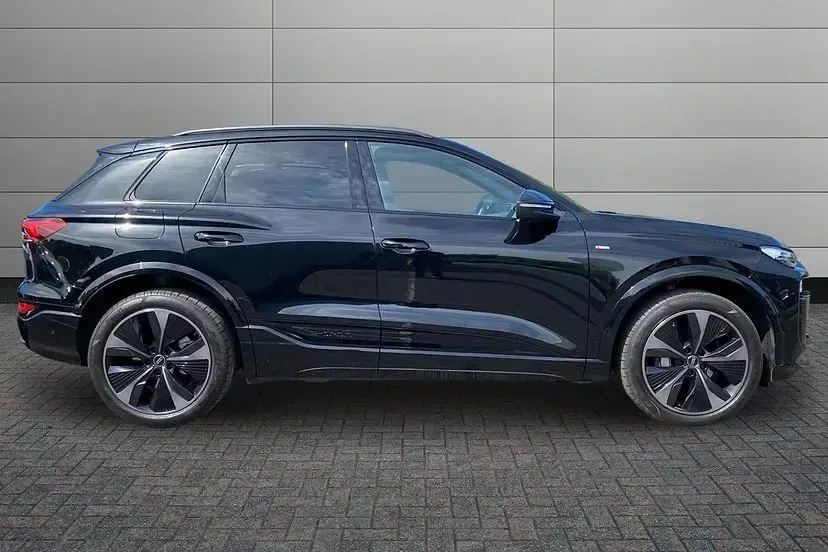 Used Audi Q6 e-tron Black Edition 314 kW (428 HP) 2026 Black SUV