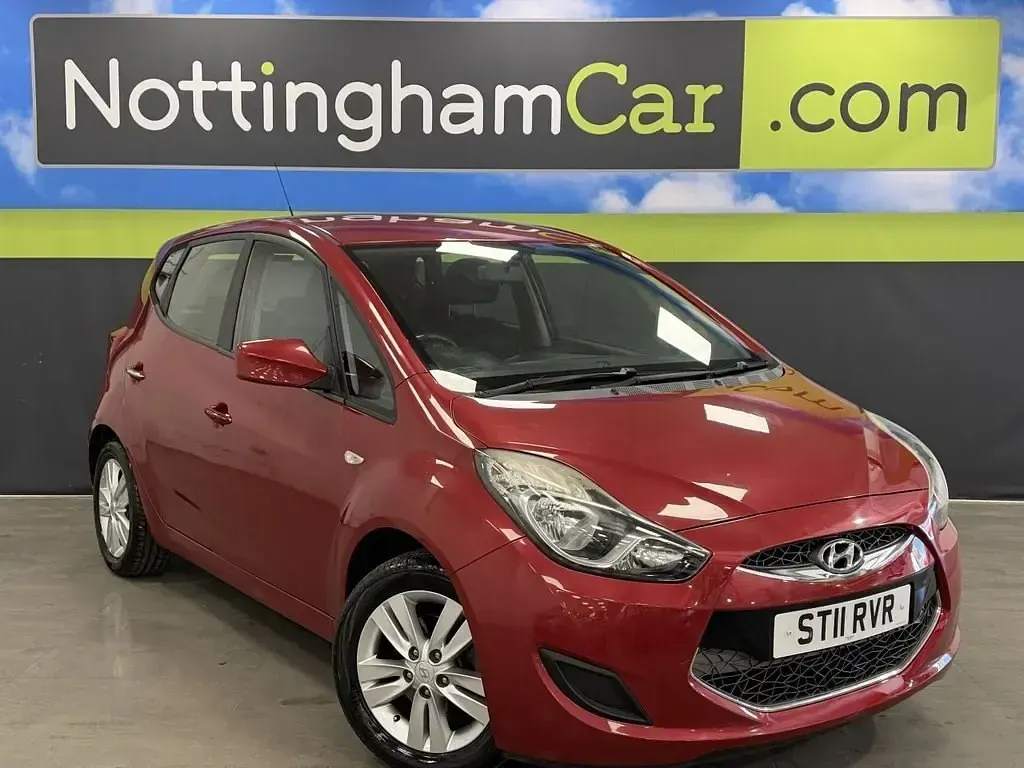 Used Hyundai ix20 Active 123 HP (90 kW) 2011 Red Hatchback