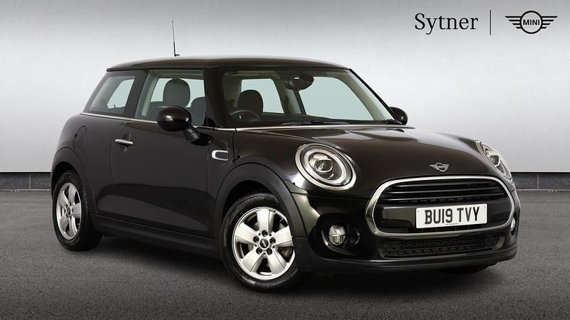 Used Mini Cooper Classic 134 HP (98 kW) 2019 Black Hatchback