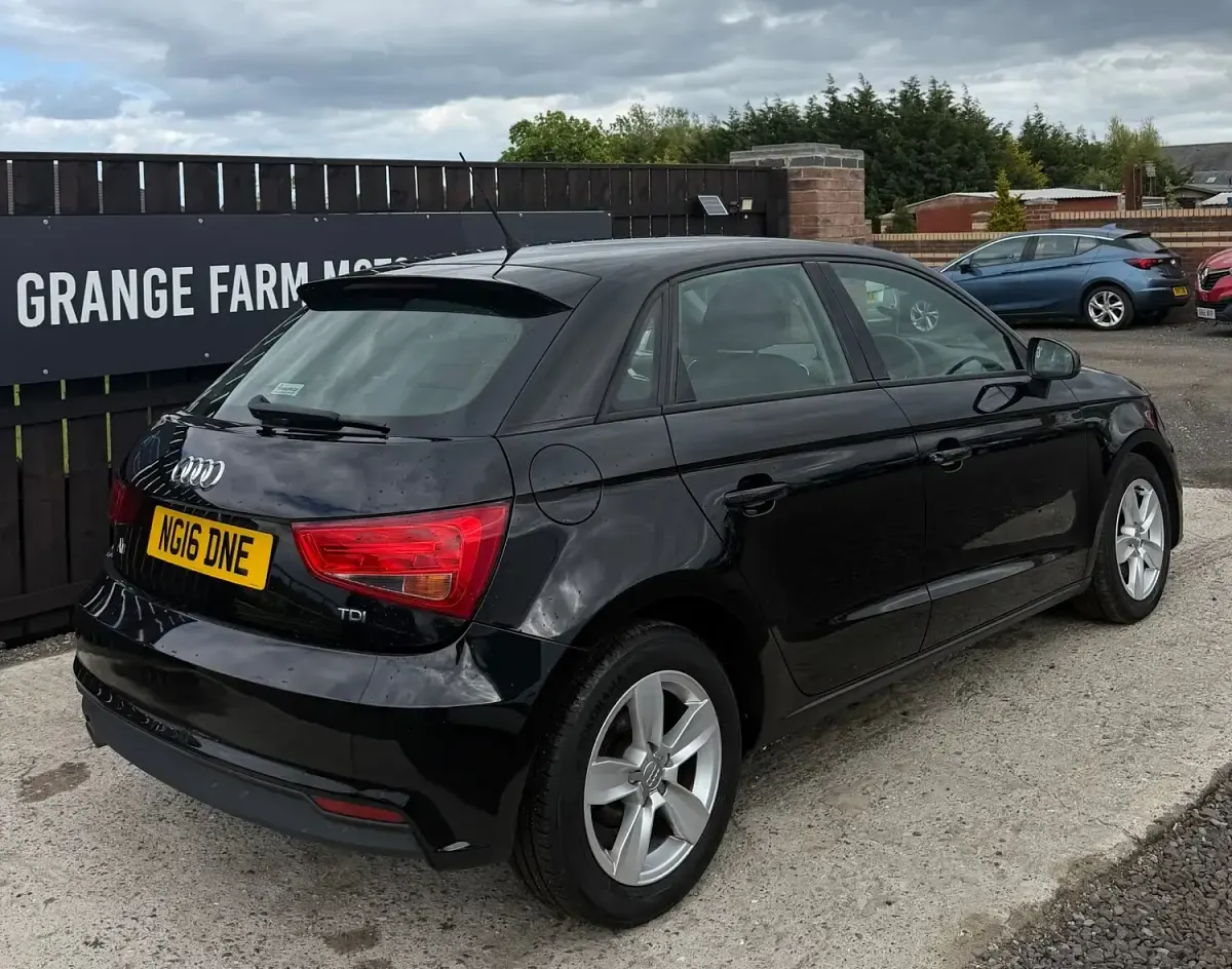 Used Audi A1 116 HP (85 kW) 2016 Black Hatchback
