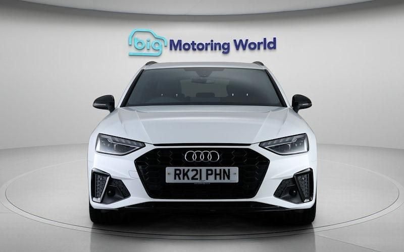 Used Audi A4 Black Edition 150 HP (110 kW) 2021 White Estate