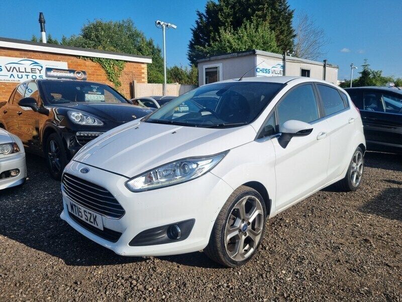 White Used 2015 Ford Fiesta Titanium X Hatchback | £2,995 (Fair price) - Image 1/4