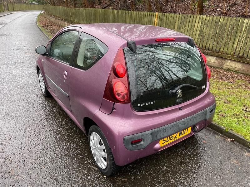 Used Peugeot 107 Active 68 HP (50 kW) 2012 Purple Hatchback