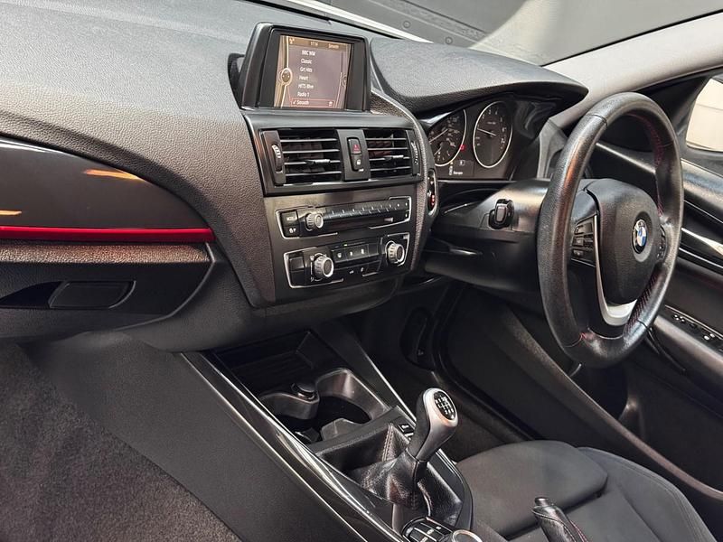 Used BMW 116 Sport Line 2012 White Hatchback