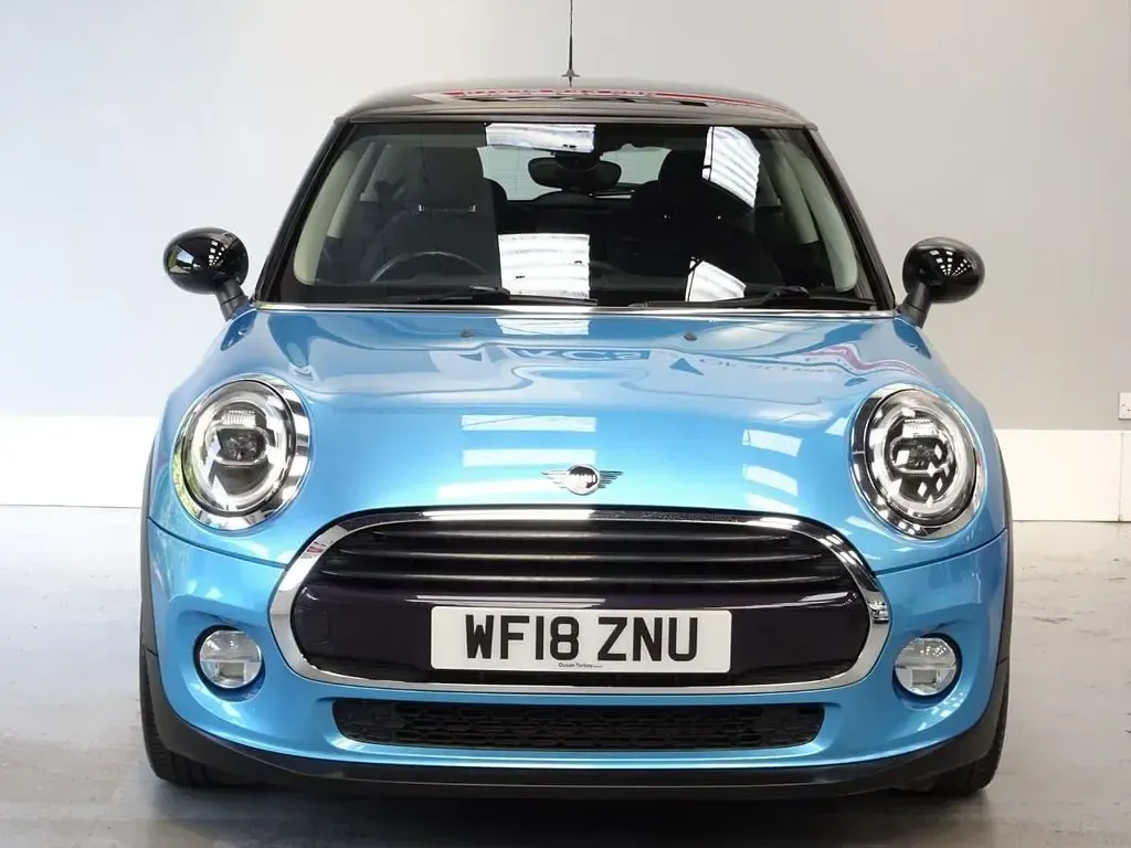 Used Mini Cooper Hatch 136 HP (100 kW) 2018 Blue Hatchback