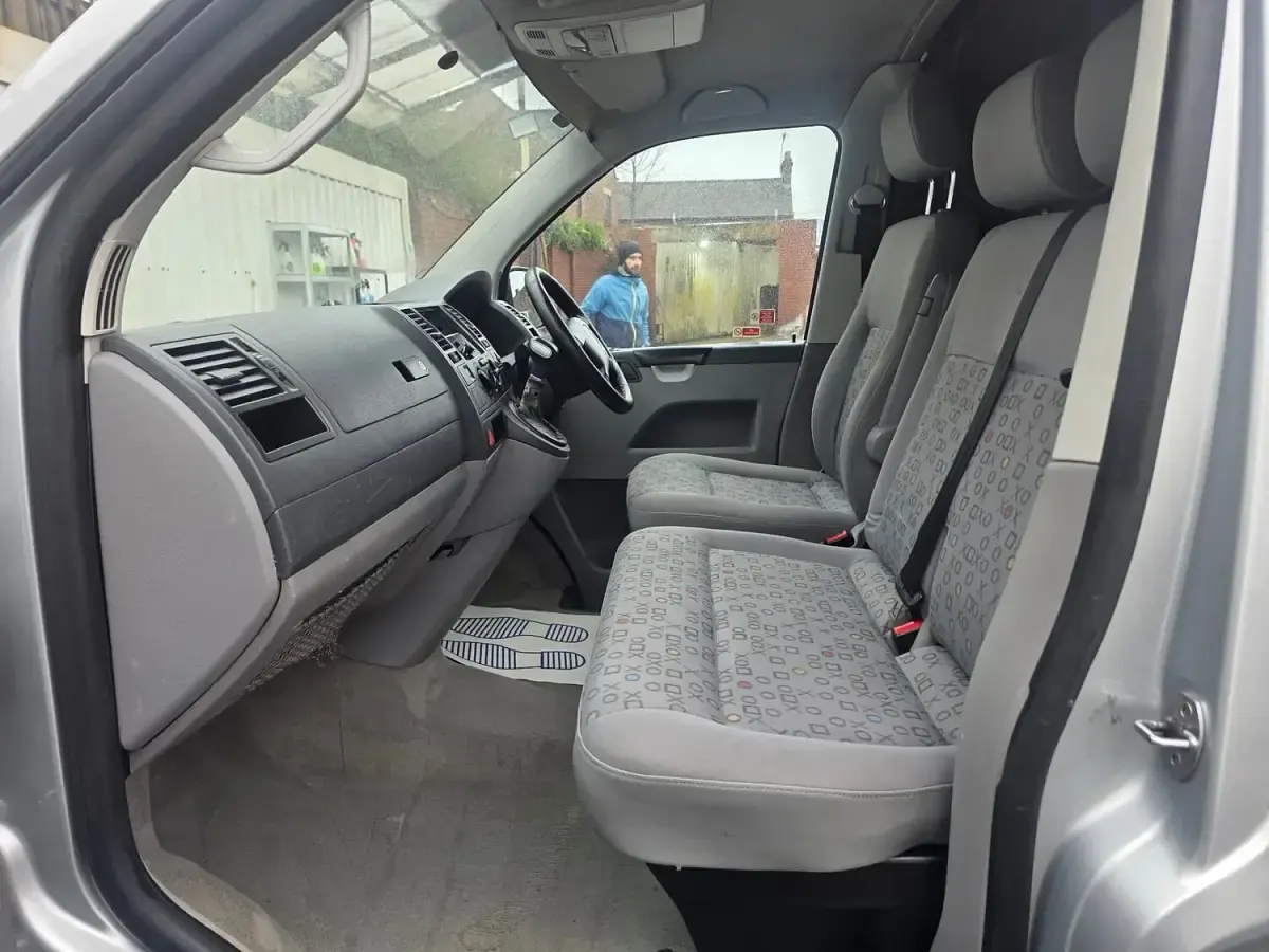 Used VW T5 130 HP (95 kW) 2006 Silver Van