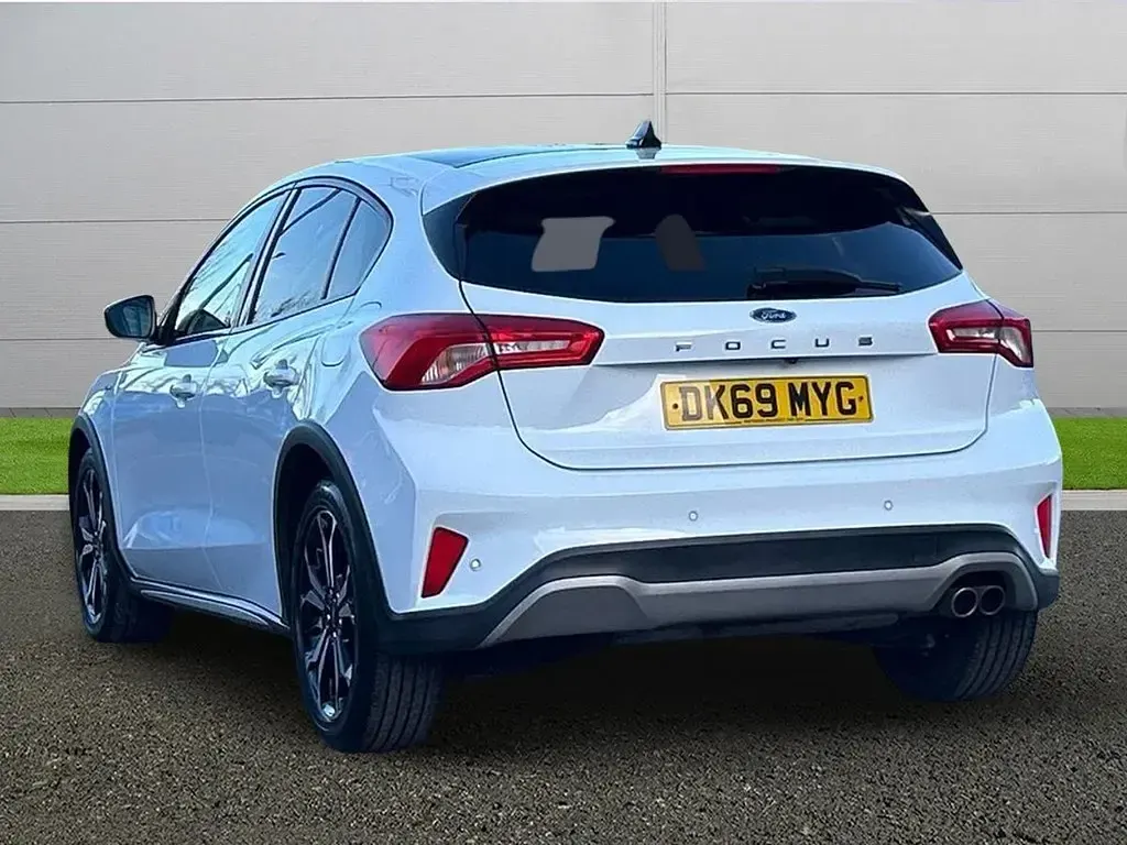 Begagnad Ford Focus Active 125 HK (91 kW) 2019 Vit Halvkombi