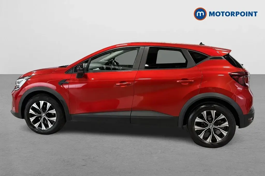 Used Renault Captur Evolution 143 HP (105 kW) 2023 Red SUV