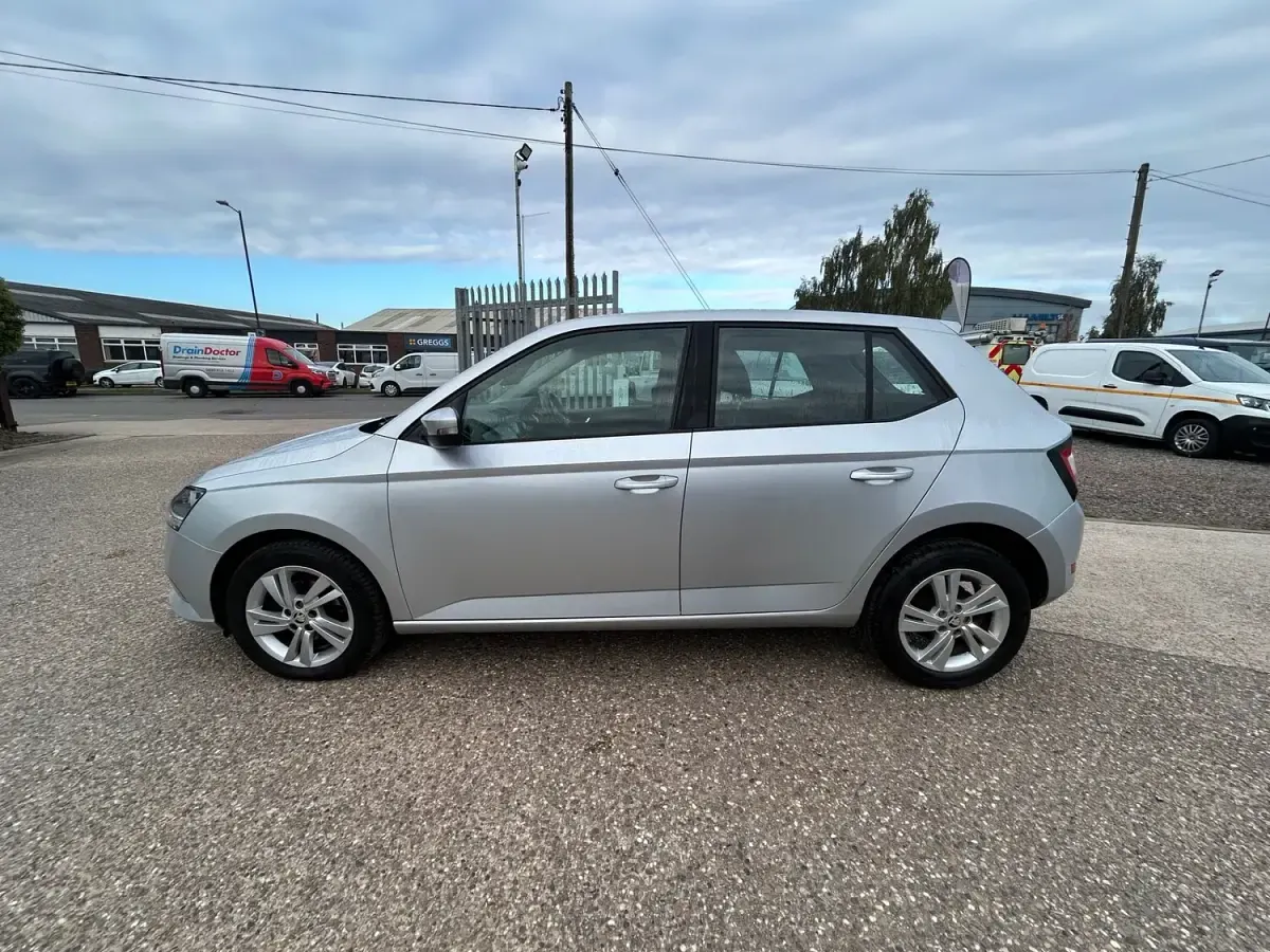 Used Skoda Fabia SE 95 HP (69 kW) 2019 Silver Hatchback