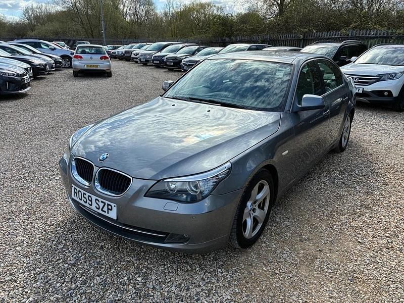 Begagnad BMW 520 2009 Grå Sedan
