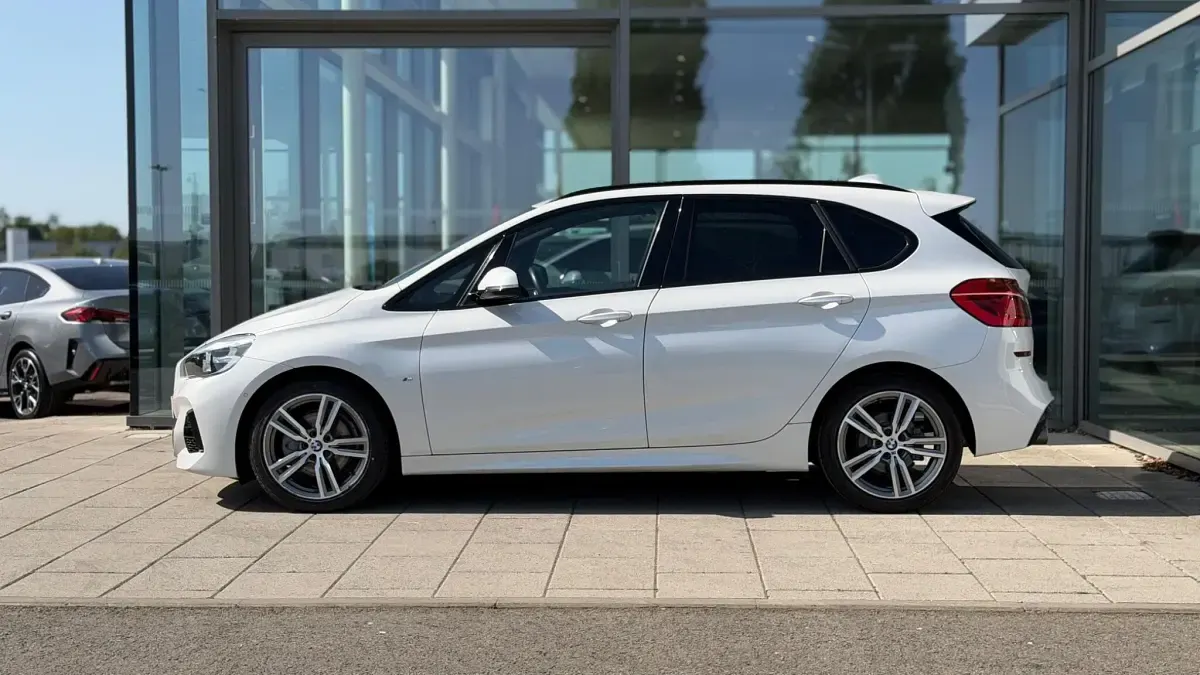 Used BMW 220 Active Tourer M Sport 189 HP (139 kW) 2019 White MPV