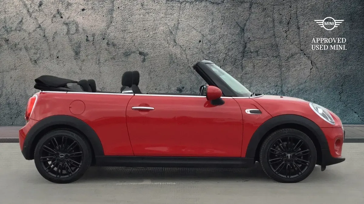 Used Mini Cooper Cabriolet 134 HP (98 kW) 2019 Red Cabriolet