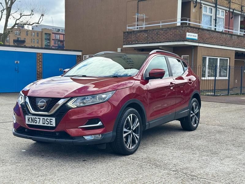 Begagnad Nissan Qashqai N-Connecta 2017 Röd SUV