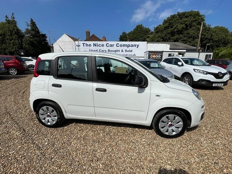 White Used 2016 Fiat Panda Pop Hatchback | £3,995 (Fair price) - Image 1/4