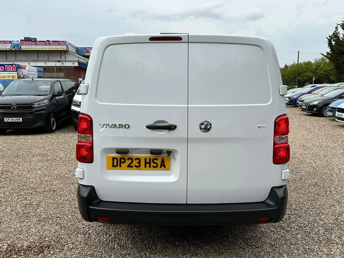 Used Vauxhall Vivaro S 100 HP (73 kW) 2023 White MPV