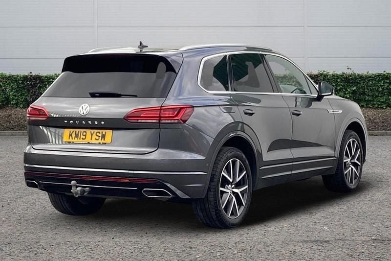 Grey Used 2019 VW Touareg R-line SUV | £27,959 (Good price) - Image 1/3